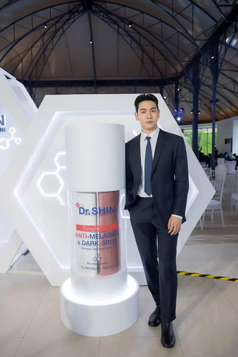 โรจูคิส เปิดตัวแบรนด์ใหม่ DR. SHIN ที่ค้นคว้าและพัฒนาร่วมกับ ดร.ชิน ดงวู ศัลยแพทย์ความงามชื่อดังจากประเทศเกาหลี สู่ นวัตกรรมเซรั่มจัดการฝ้ากระแดด จุดด่างดำสะสม 10 ปี ด้วยเทคโนโลยี BIO-CONVER